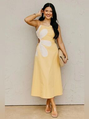 Sunlit Daisy Cutout Midi Dress - Yellow